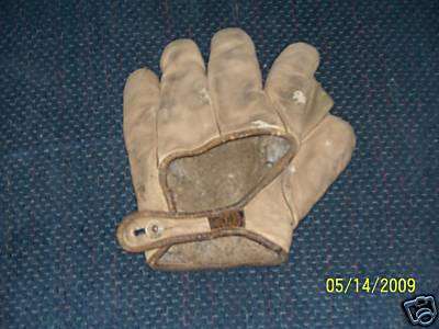 Early 1900's A.J. Reach Crescent Glove Back
